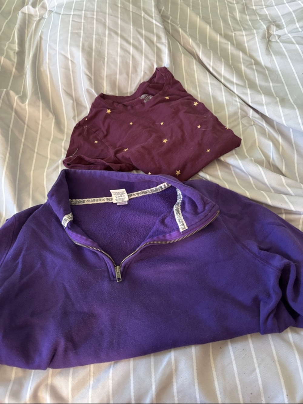 PINK Victoria's Secret Burgundy Star V-Neck Tee